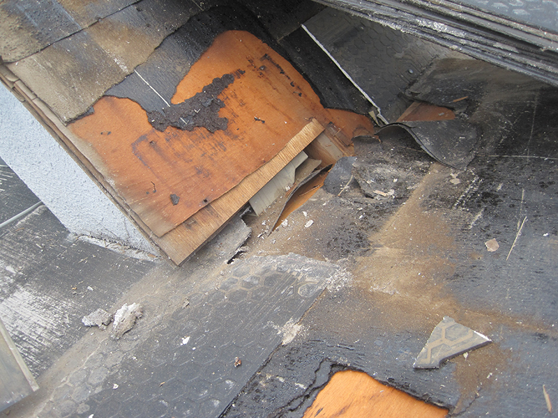 瓦屋根の修理・交換にはご加入中の火災保険が使えます！
