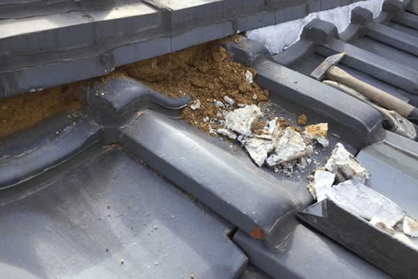 屋根の劣化（漆喰、架台等）