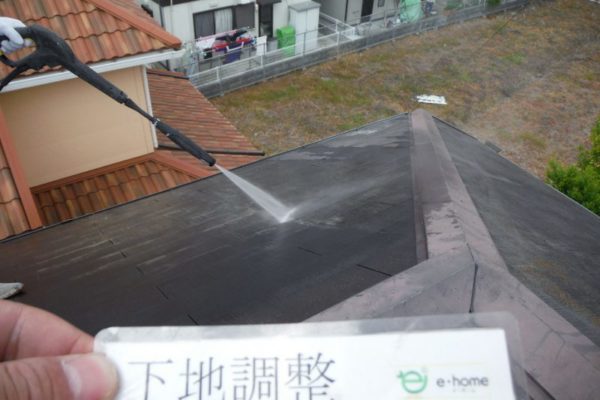 兵庫県神戸市　屋根（カラーベスト）塗装工事 (1)